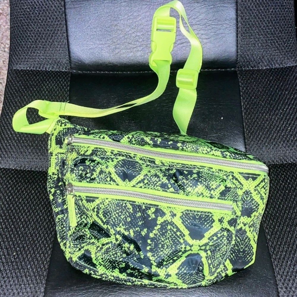 Neon Green & Black Snakeskin Print Adjustable Double Zipper Crossbody Fanny Pack